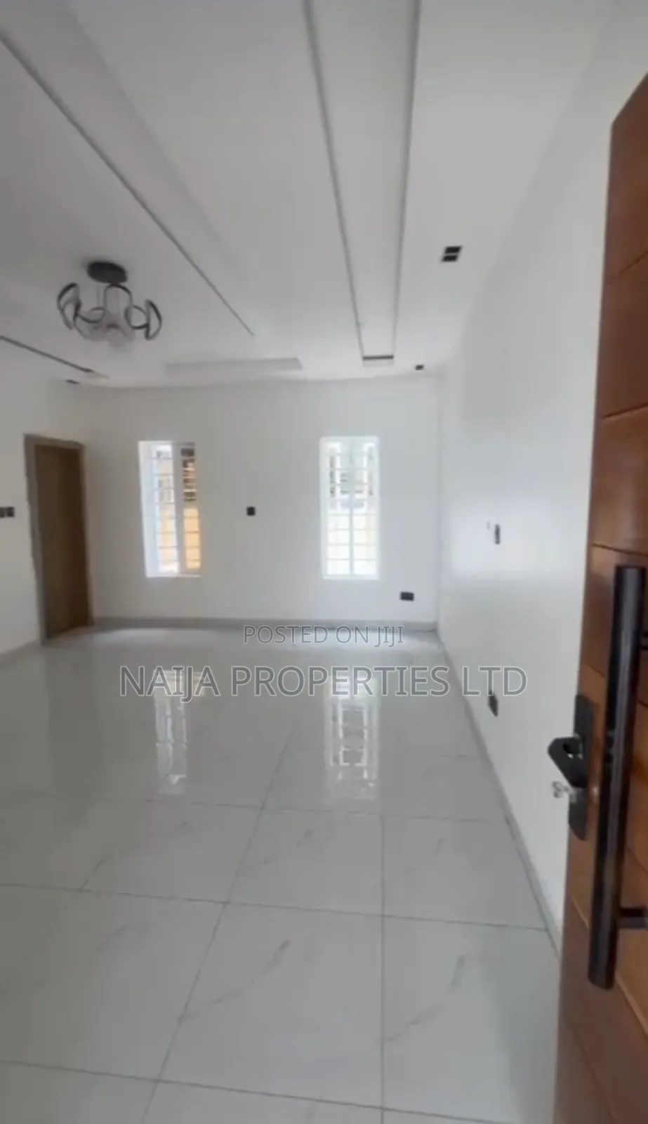 3bdrm Townhouse/Terrace in Blenco, Sangotedo for sale