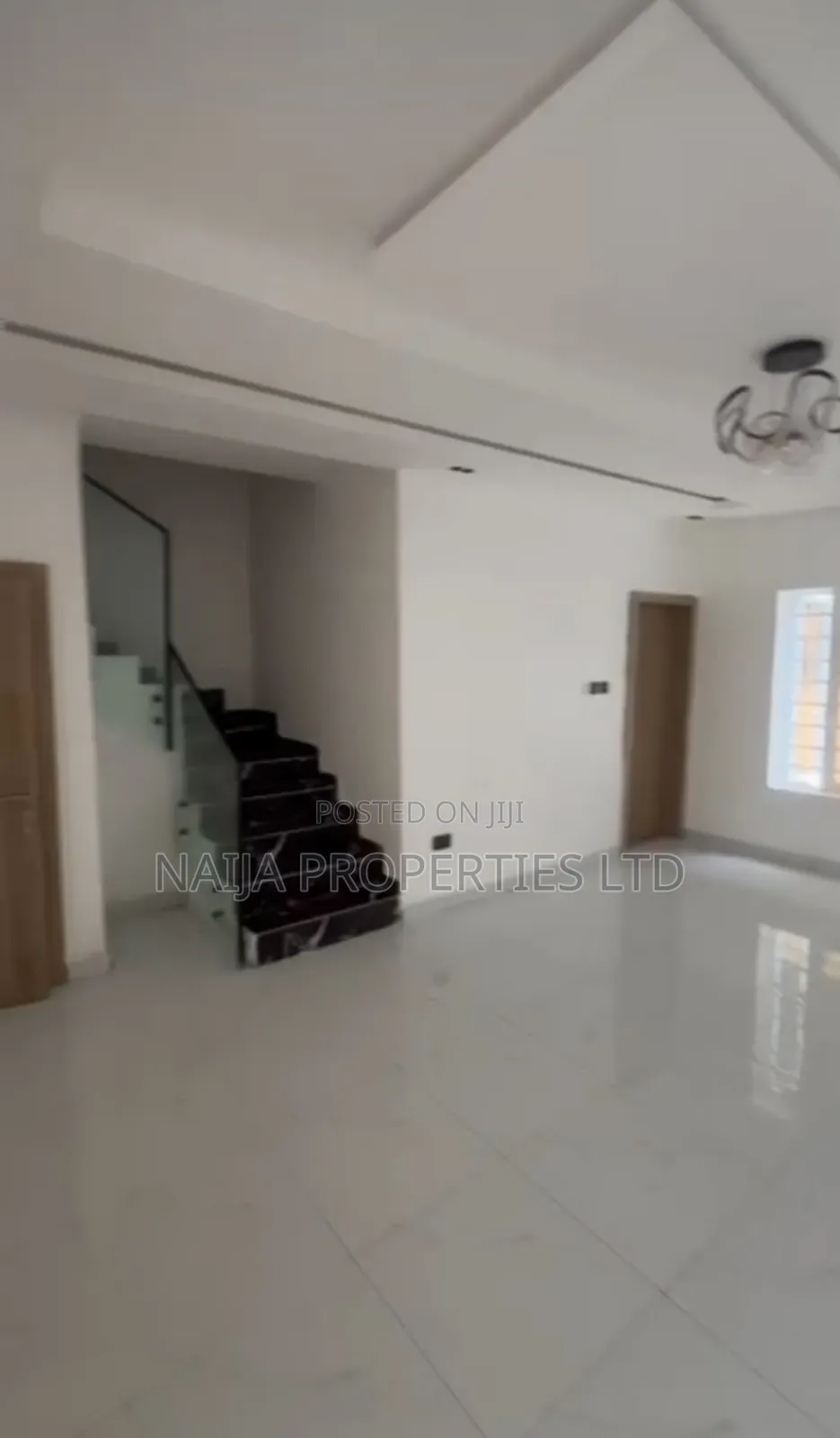 3bdrm Townhouse/Terrace in Blenco, Sangotedo for sale
