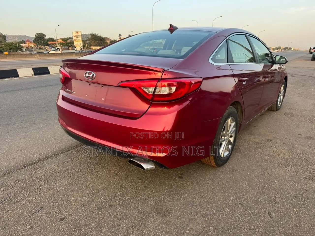 Hyundai Sonata SE 4dr Sedan (2.4L 4cyl 6A) 2015 Red