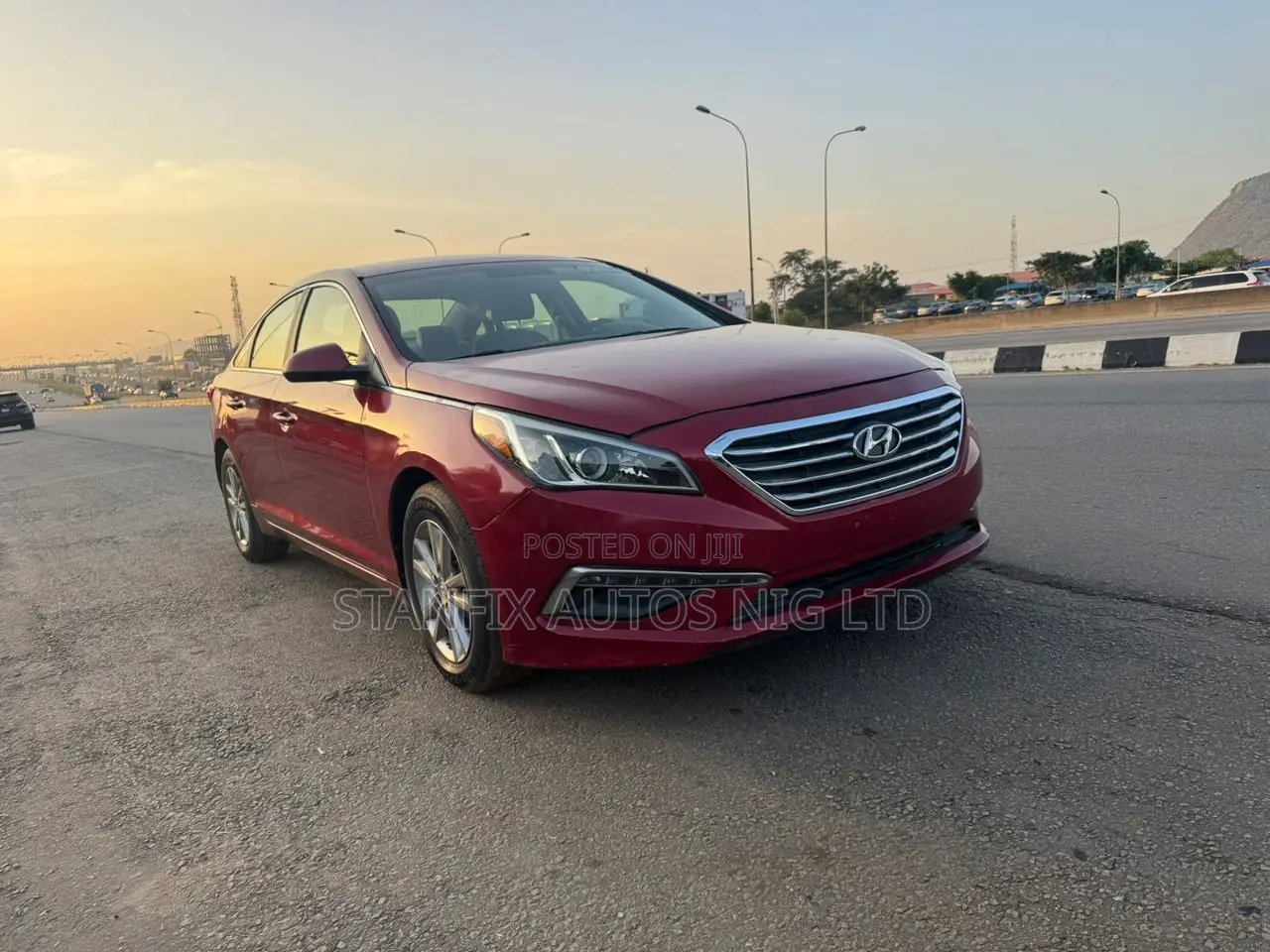 Hyundai Sonata SE 4dr Sedan (2.4L 4cyl 6A) 2015 Red