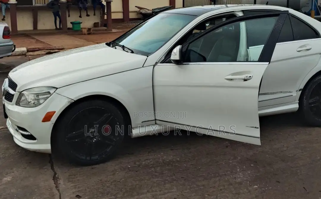 Mercedes-Benz C300 2008 White