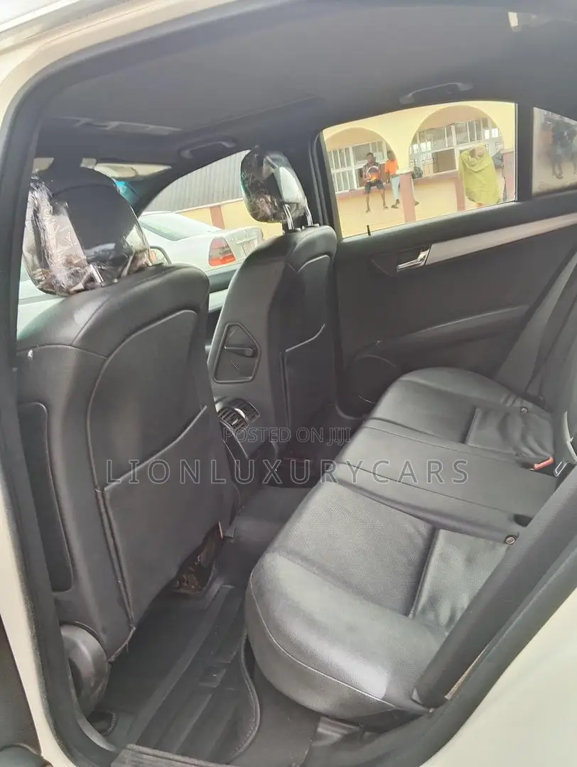 Mercedes-Benz C300 2008 White