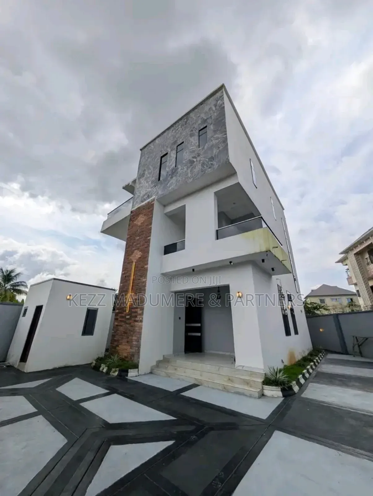 4bdrm Duplex in Ewat Ext ,Uyo ,Akwa for sale