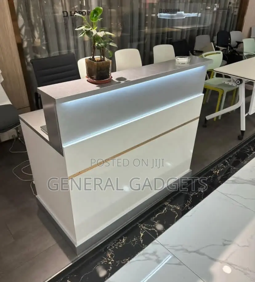 1.4 Meter Reception Desk