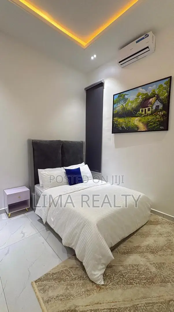 Fully Detached 5 Bedroom for Party and Normal Stay With Swimming Pool