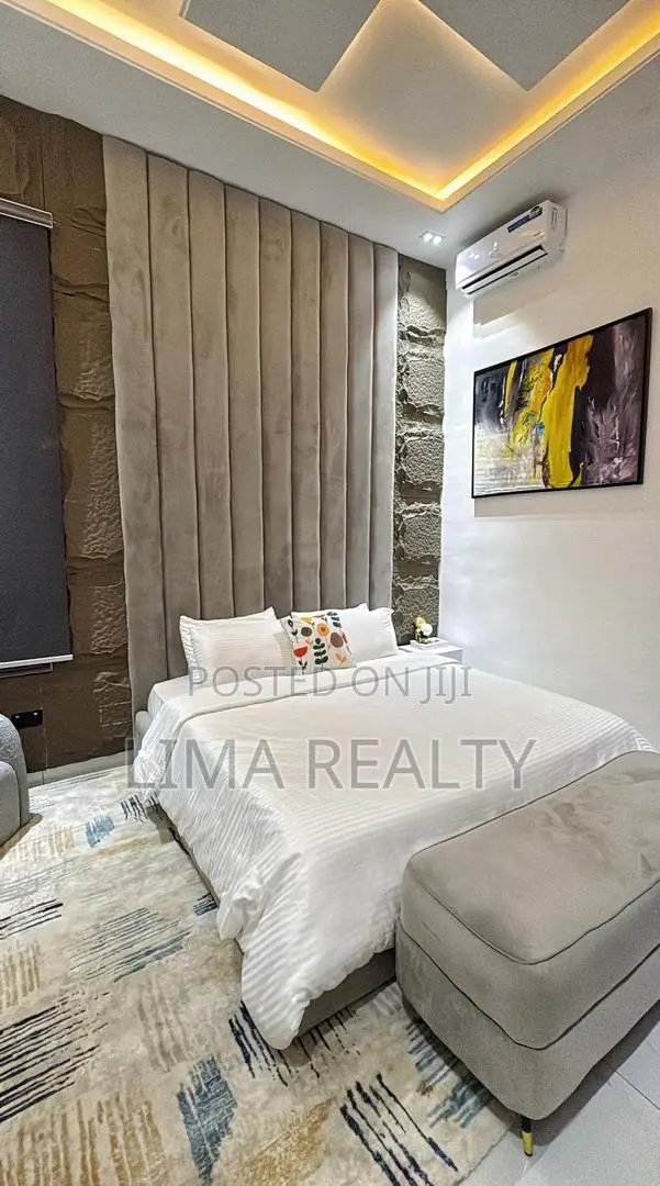 Fully Detached 5 Bedroom for Party and Normal Stay With Swimming Pool
