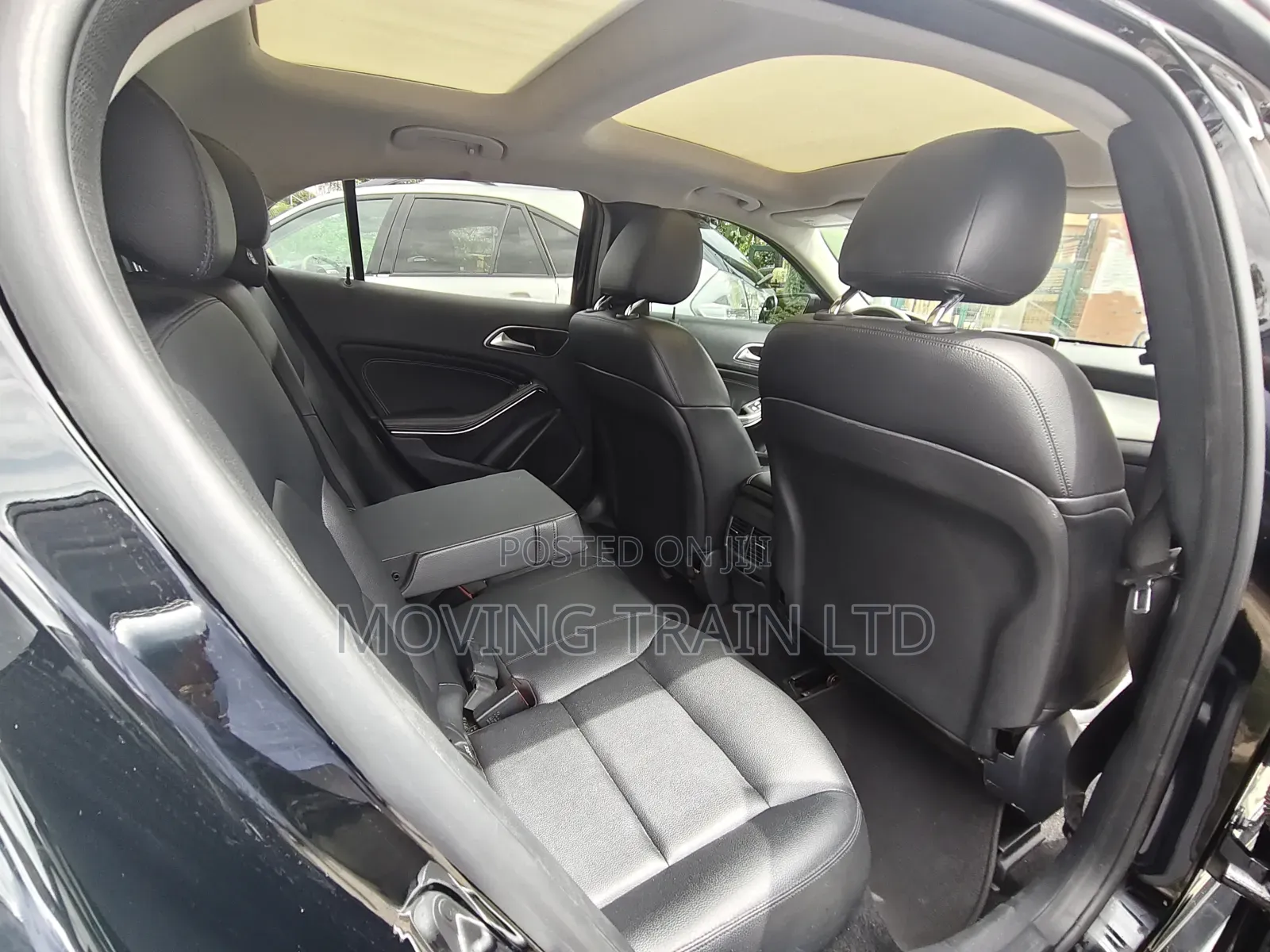 Mercedes-Benz GLA 250 2016 Black