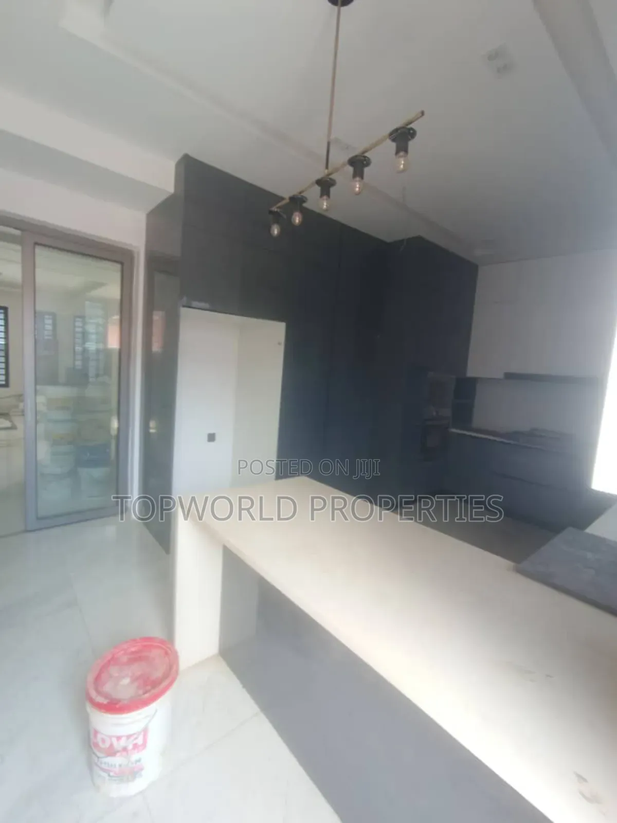 5bdrm Duplex in Ikeja Gra for sale