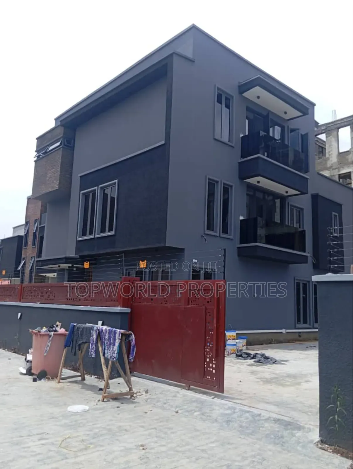 5bdrm Duplex in Ikeja Gra for sale
