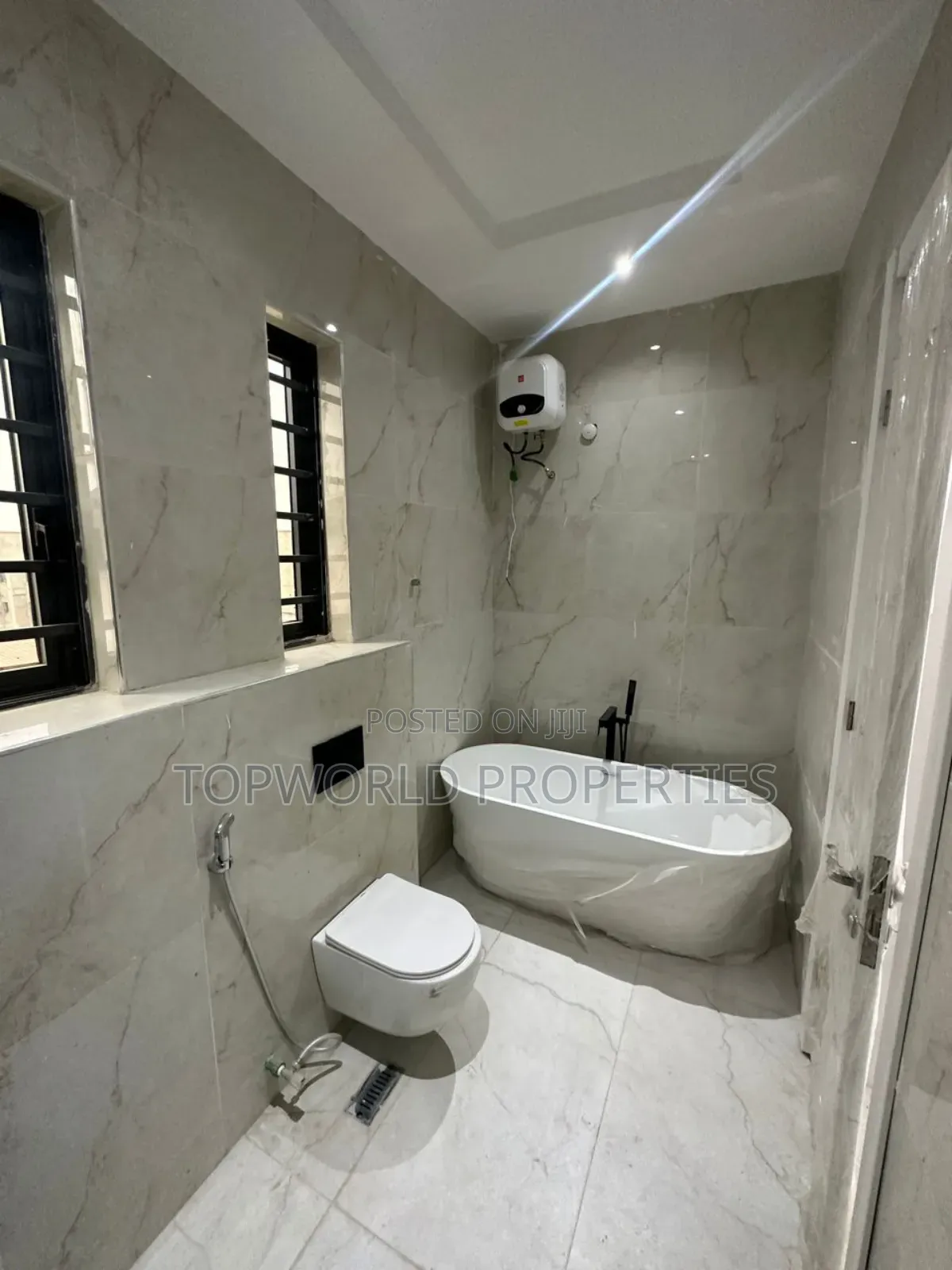 5bdrm Duplex in Ikeja Gra for sale