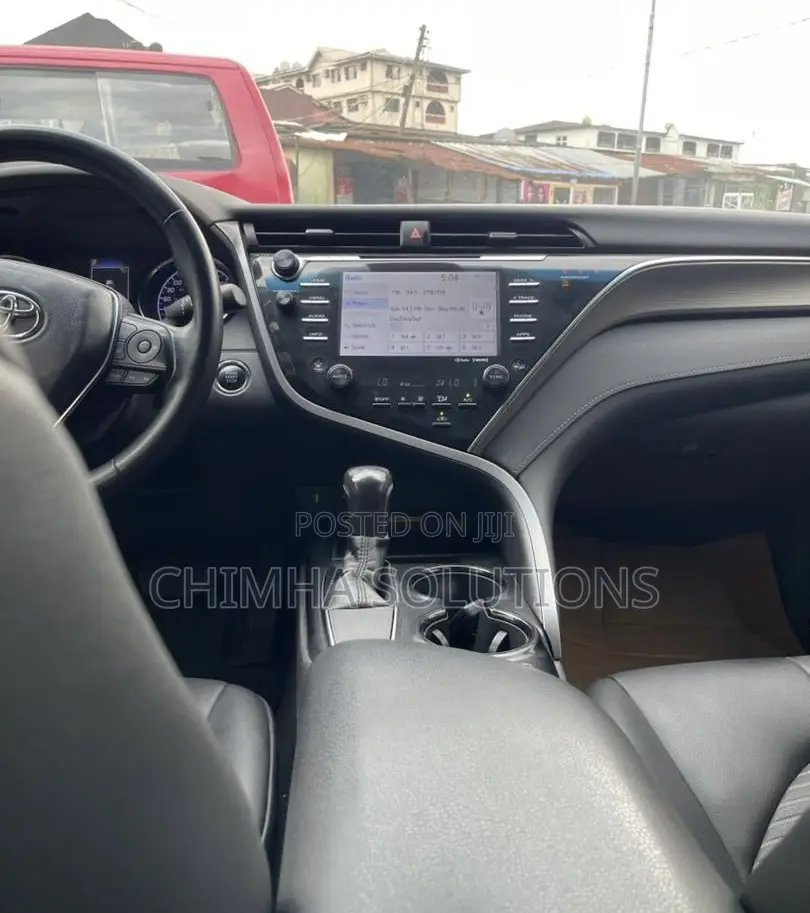 Toyota Camry SE (2.5L 4cyl 8A) 2019 Blue
