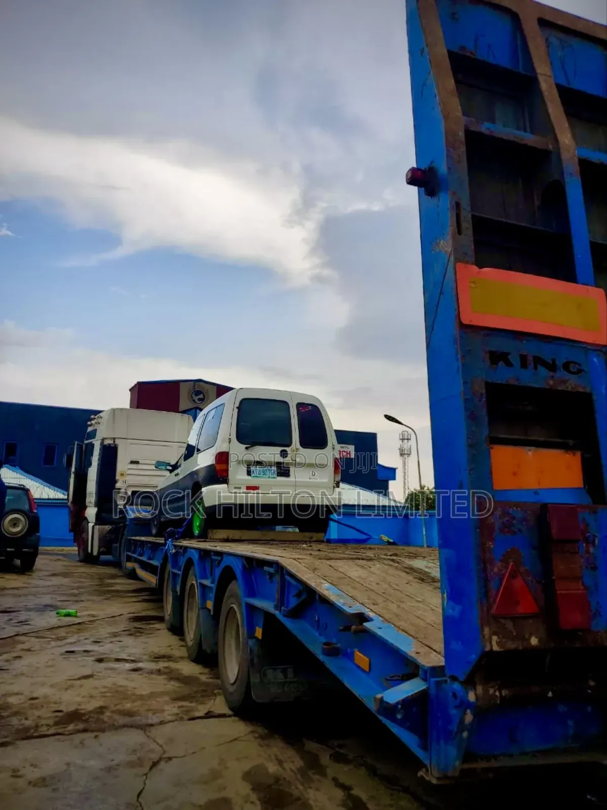 Lowbed, Flatbody Trucks for Hire