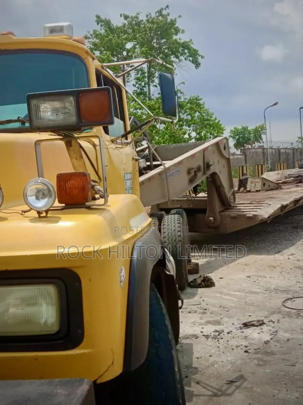Hiring Lowbed and Flatbed Trucks Nationwide