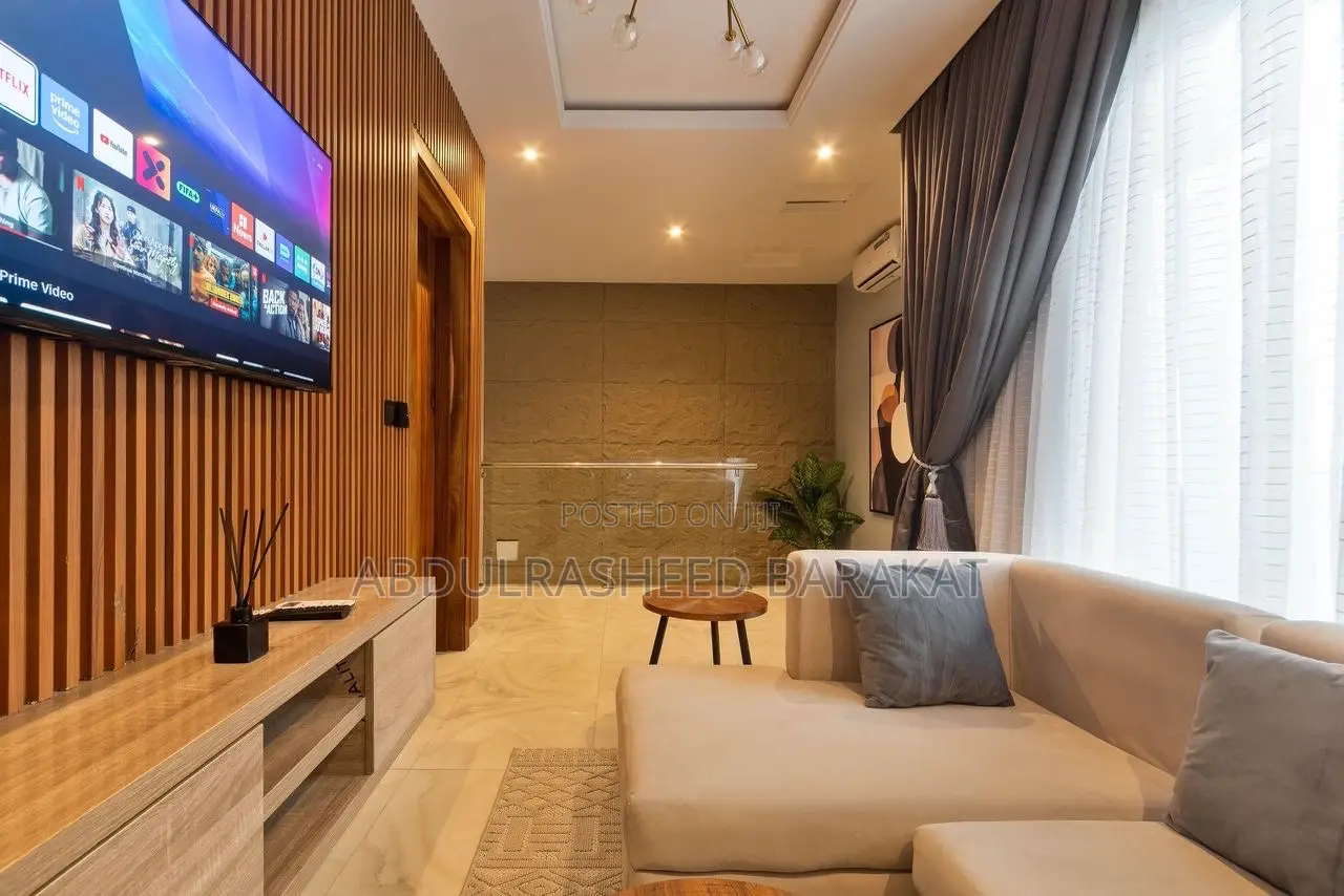 Luxury 2 Bedroom Apartment With Pool Ps5 Balcony Mini Bar