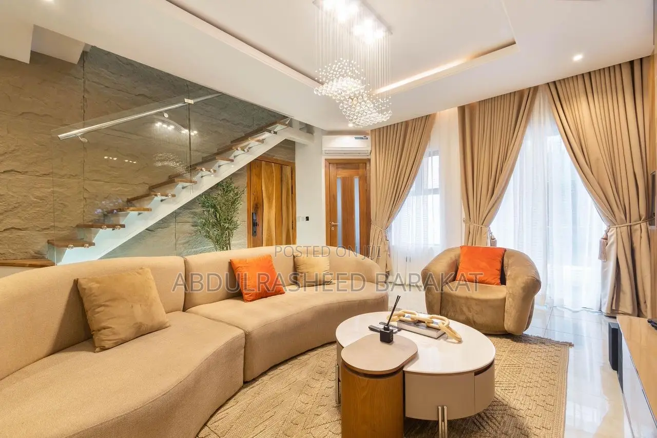 Luxury 2 Bedroom Apartment With Pool Ps5 Balcony Mini Bar