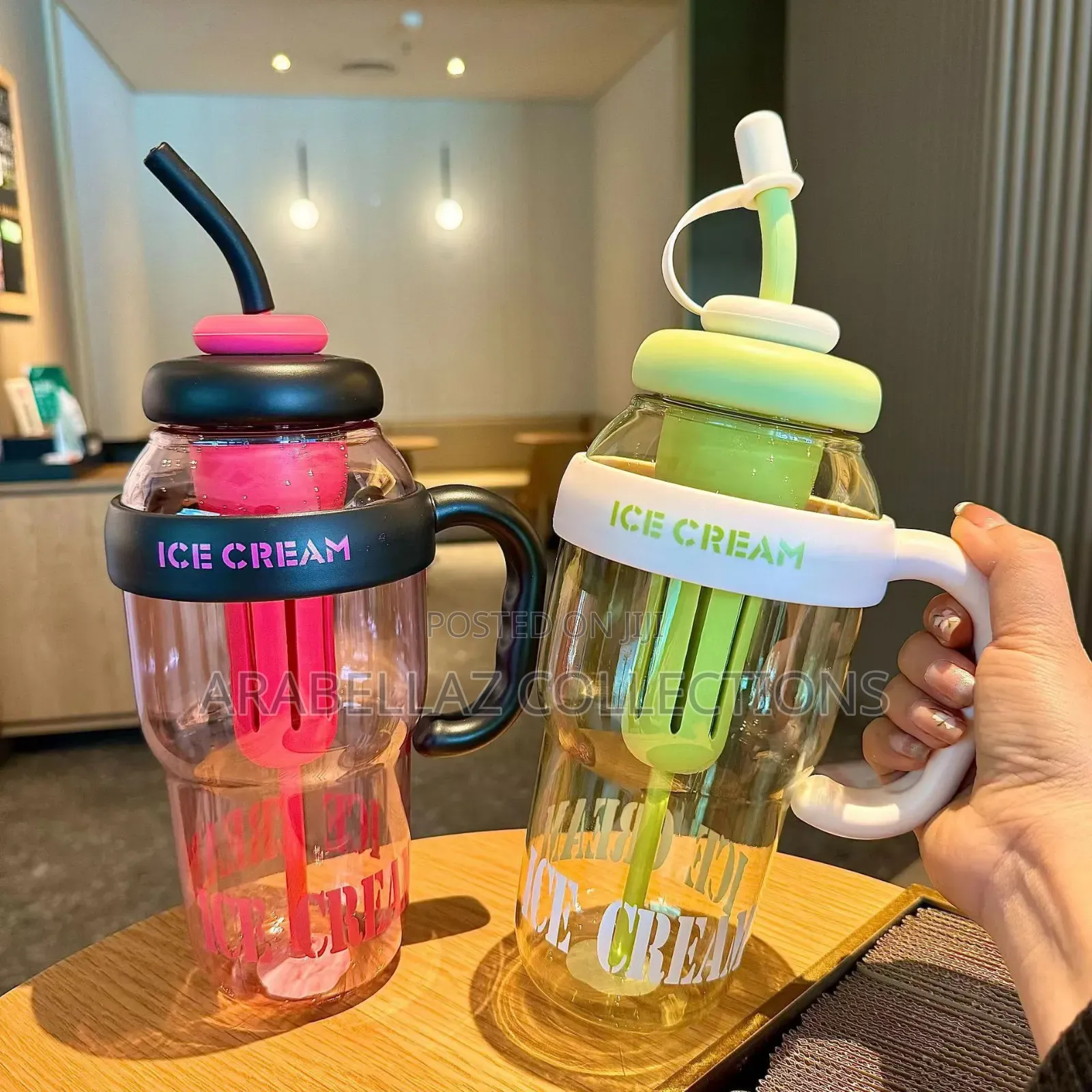 Large-Capacity Water Bottle With a Straw,