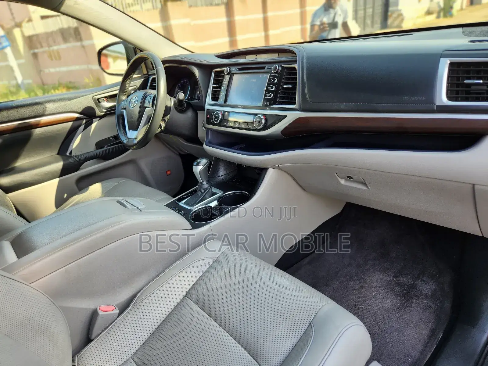Toyota Highlander Limited 4x2 V6 (3.5L 6cyl 8A) 2018 Gray