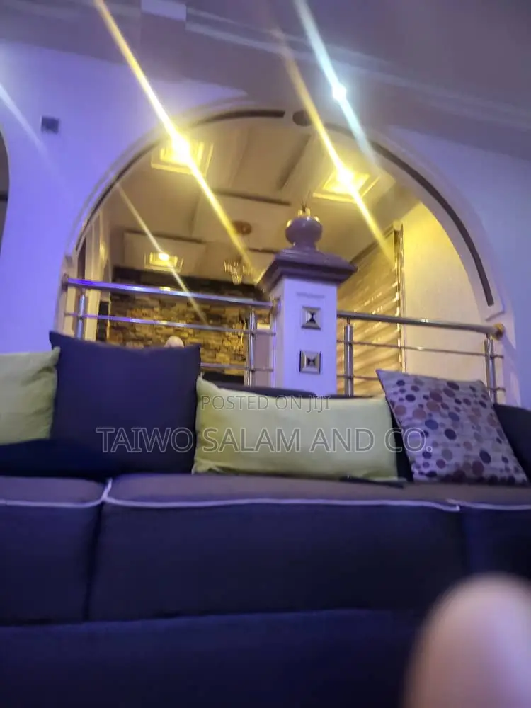 4bdrm Duplex in Akala Express for sale