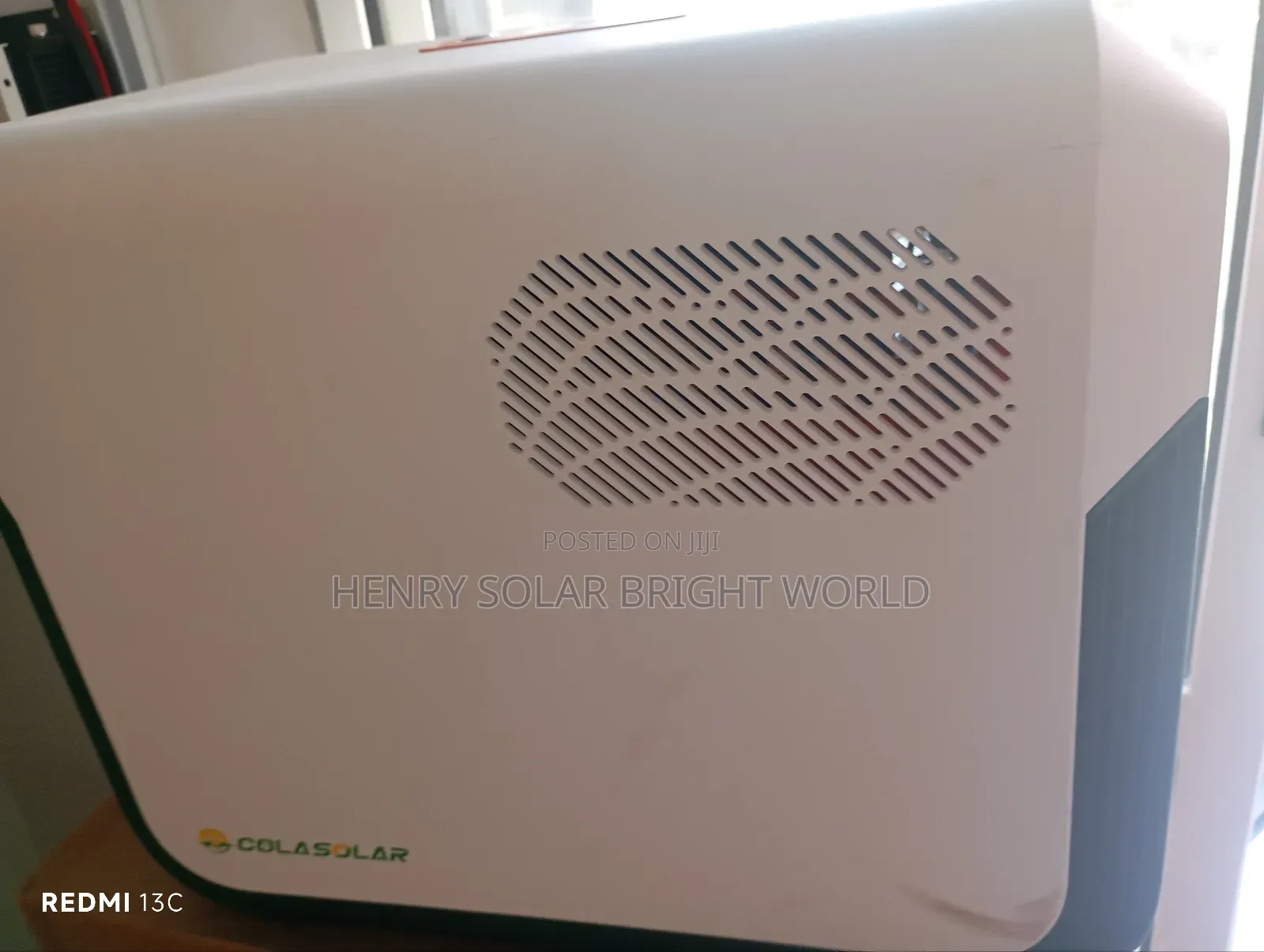 Cola 3600 Solar Generator