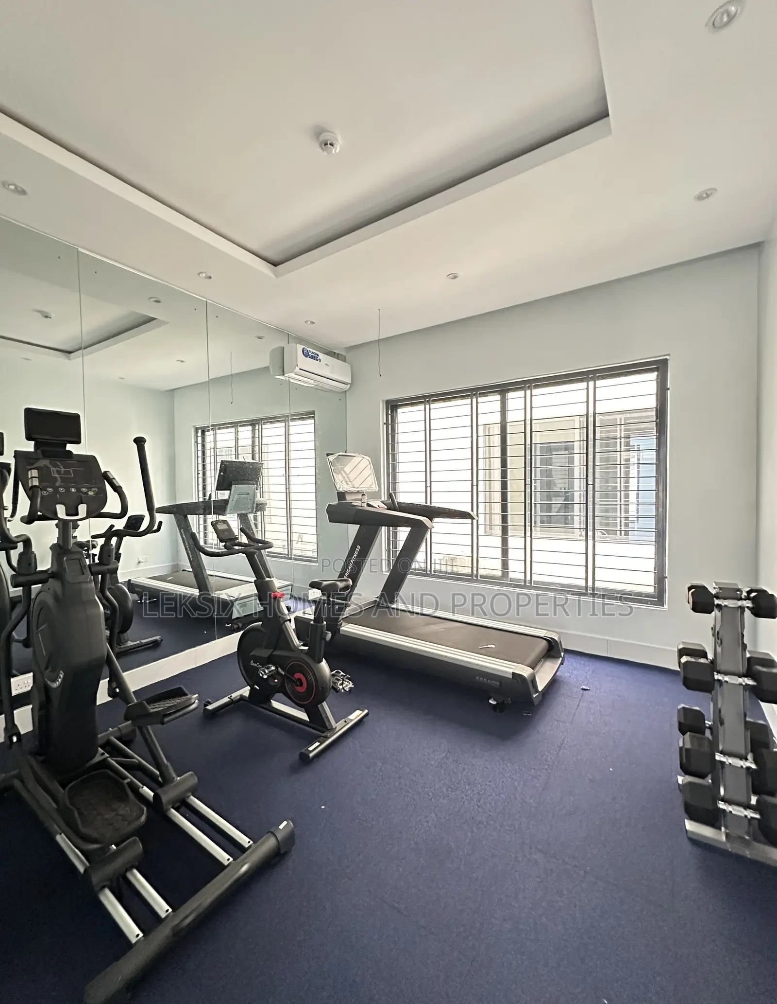 5bdrm Duplex in A Well Serene And, Lekki Phase 1 for sale