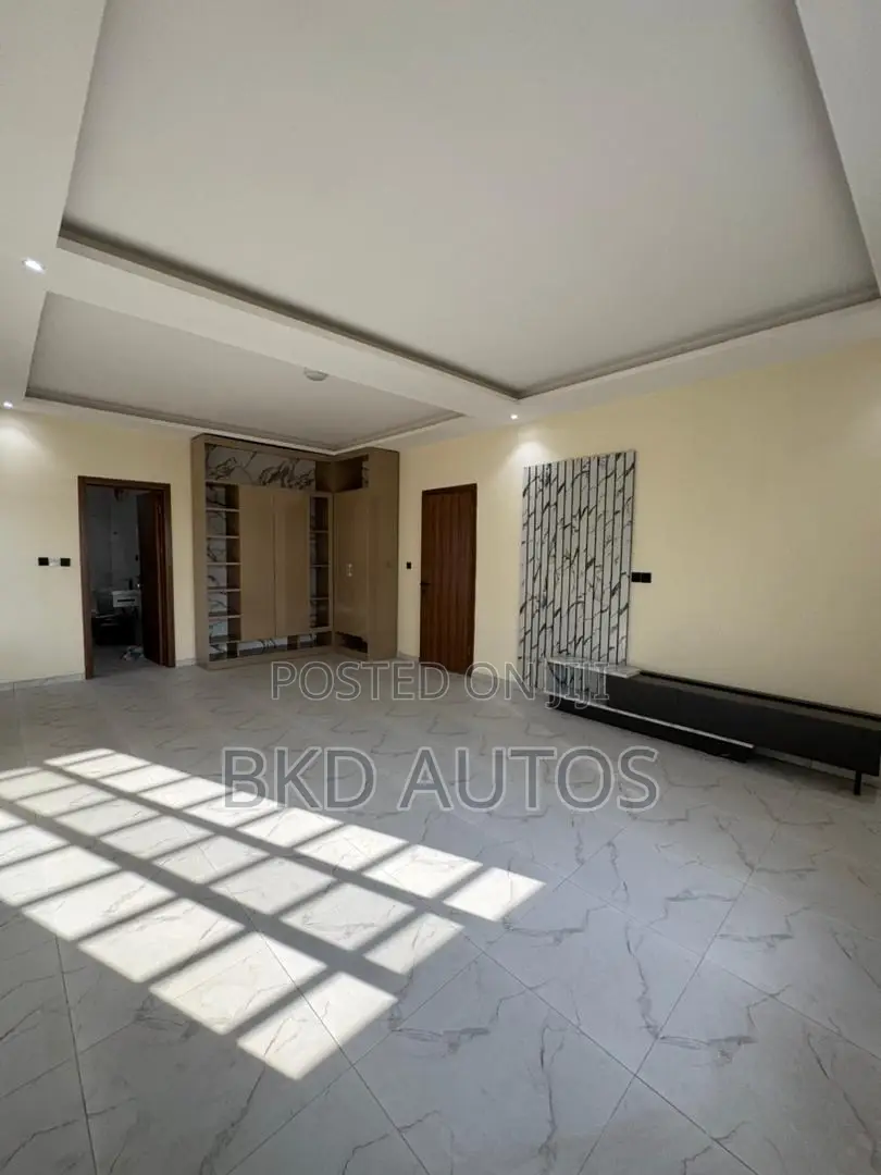 4bdrm Duplex in Ikeja for sale