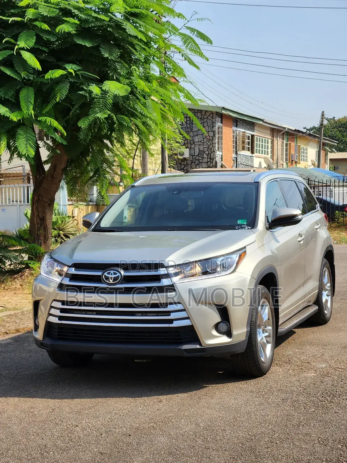 Toyota Highlander Limited 4x2 V6 (3.5L 6cyl 8A) 2018 Gold