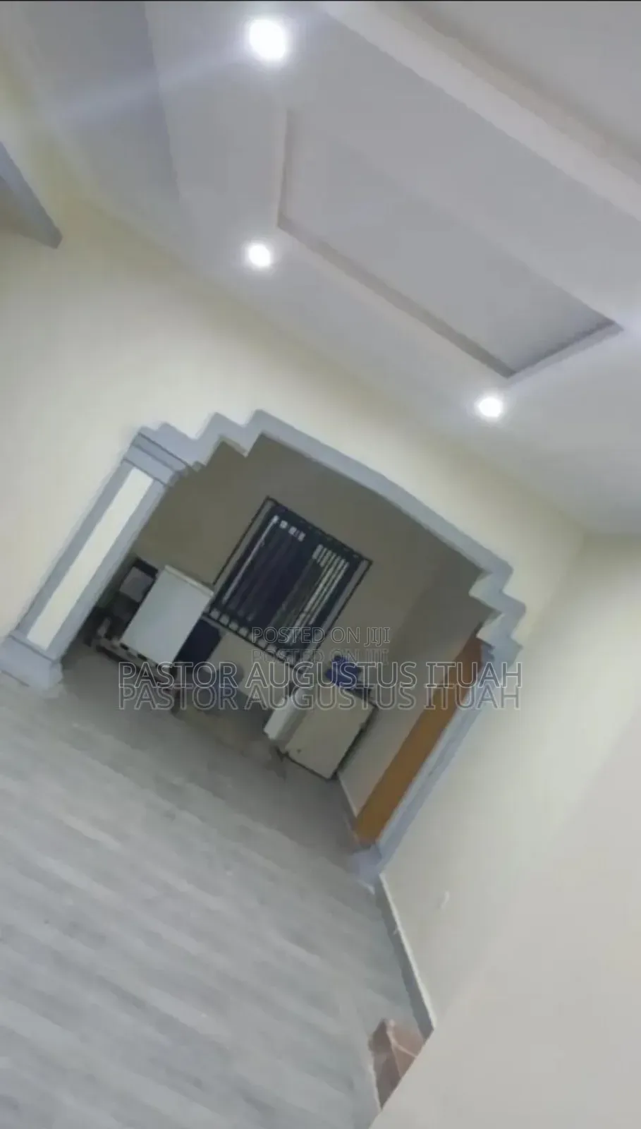 Consultant in Painting and Screeding