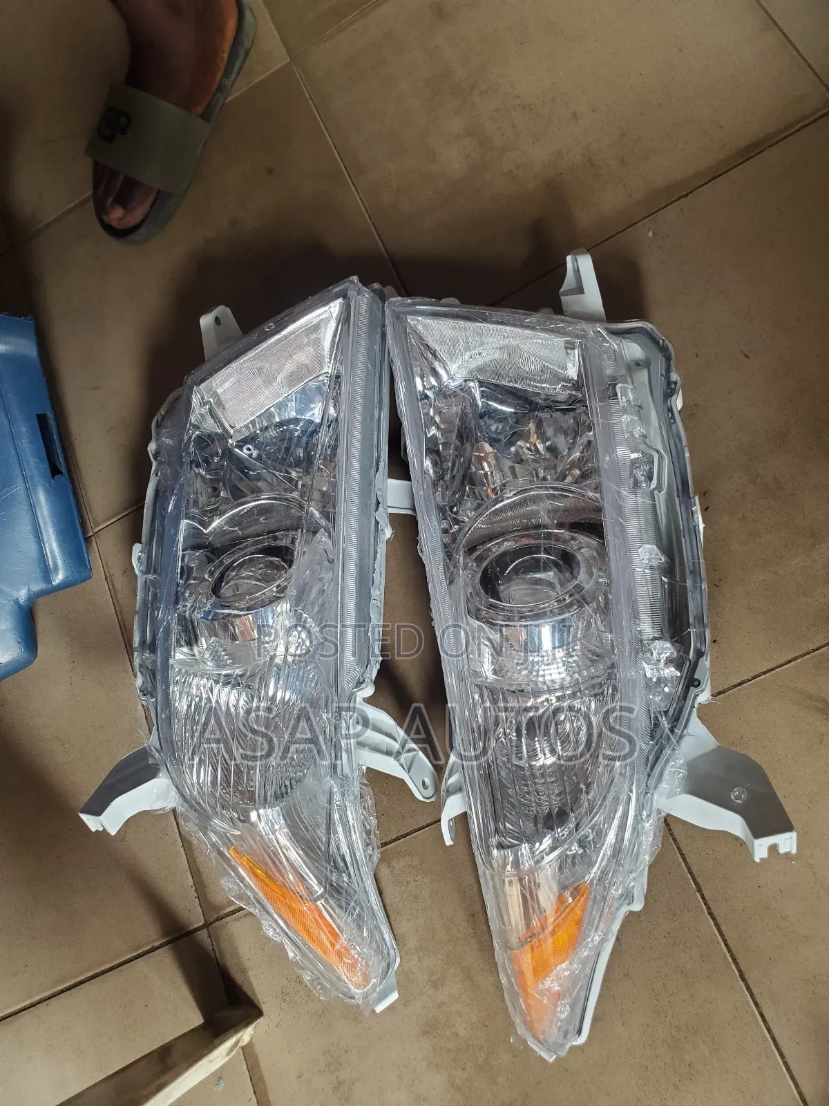 Headlamp for Highlander 2012