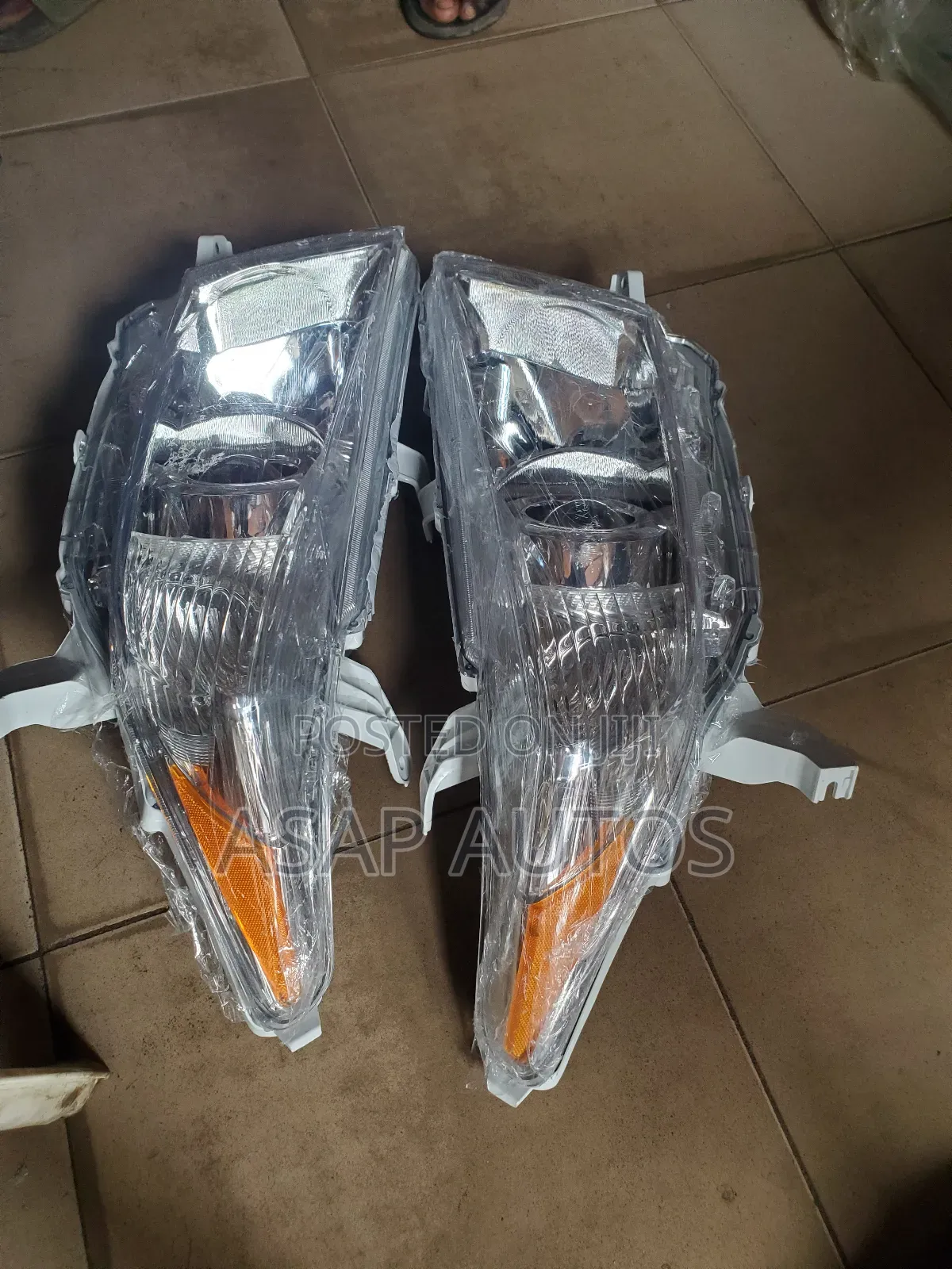 Headlamp for Highlander 2012