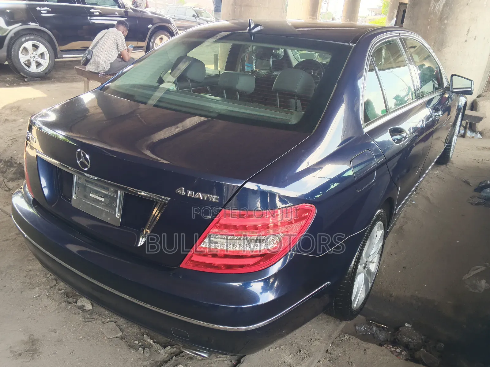 Mercedes-Benz C300 2011 Blue