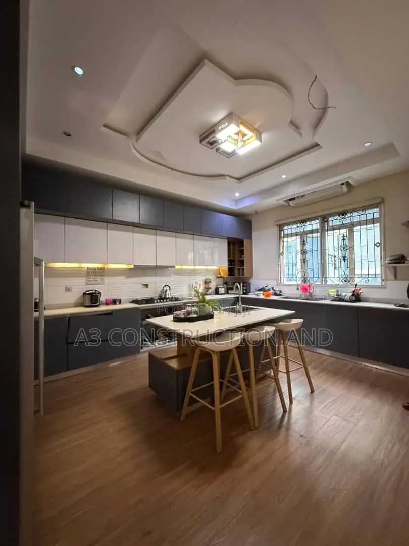 Furnished 6bdrm Duplex in Aerodrome, Samonda for sale