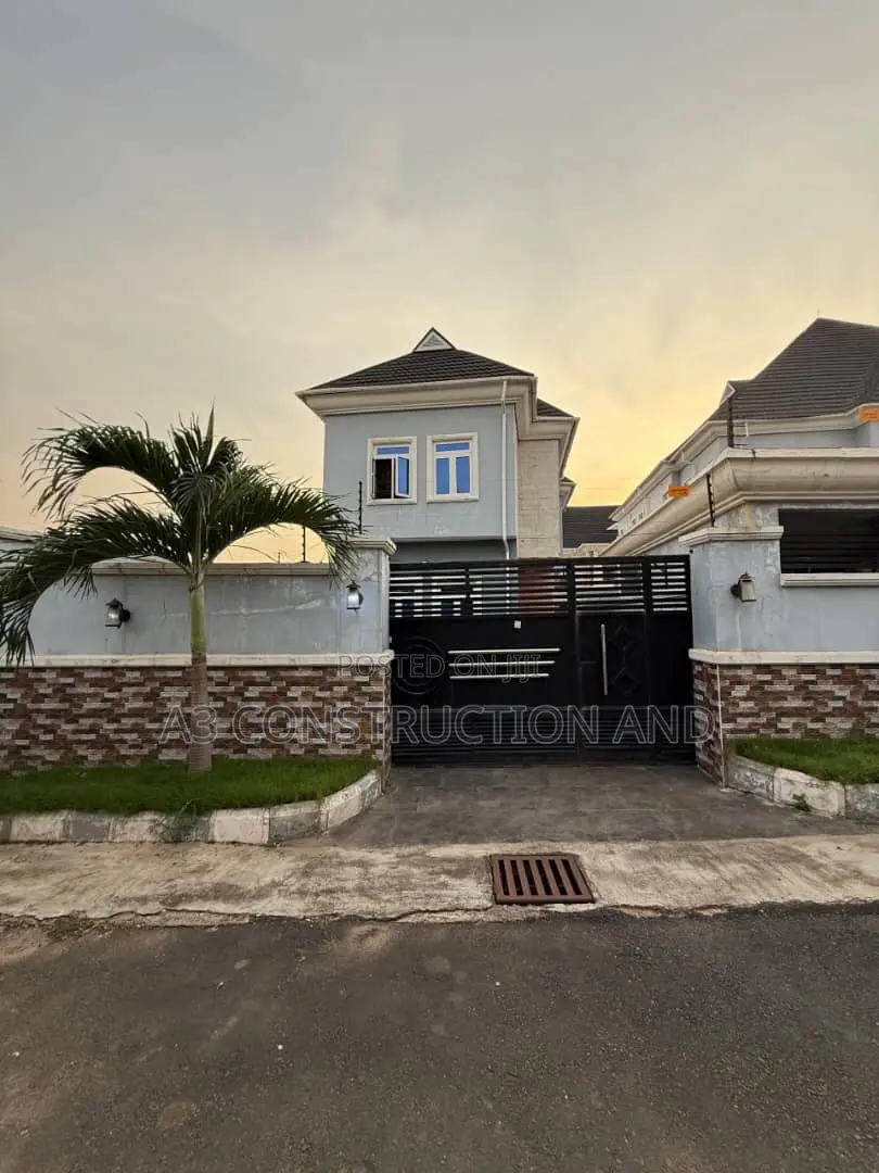 Furnished 6bdrm Duplex in Aerodrome, Samonda for sale
