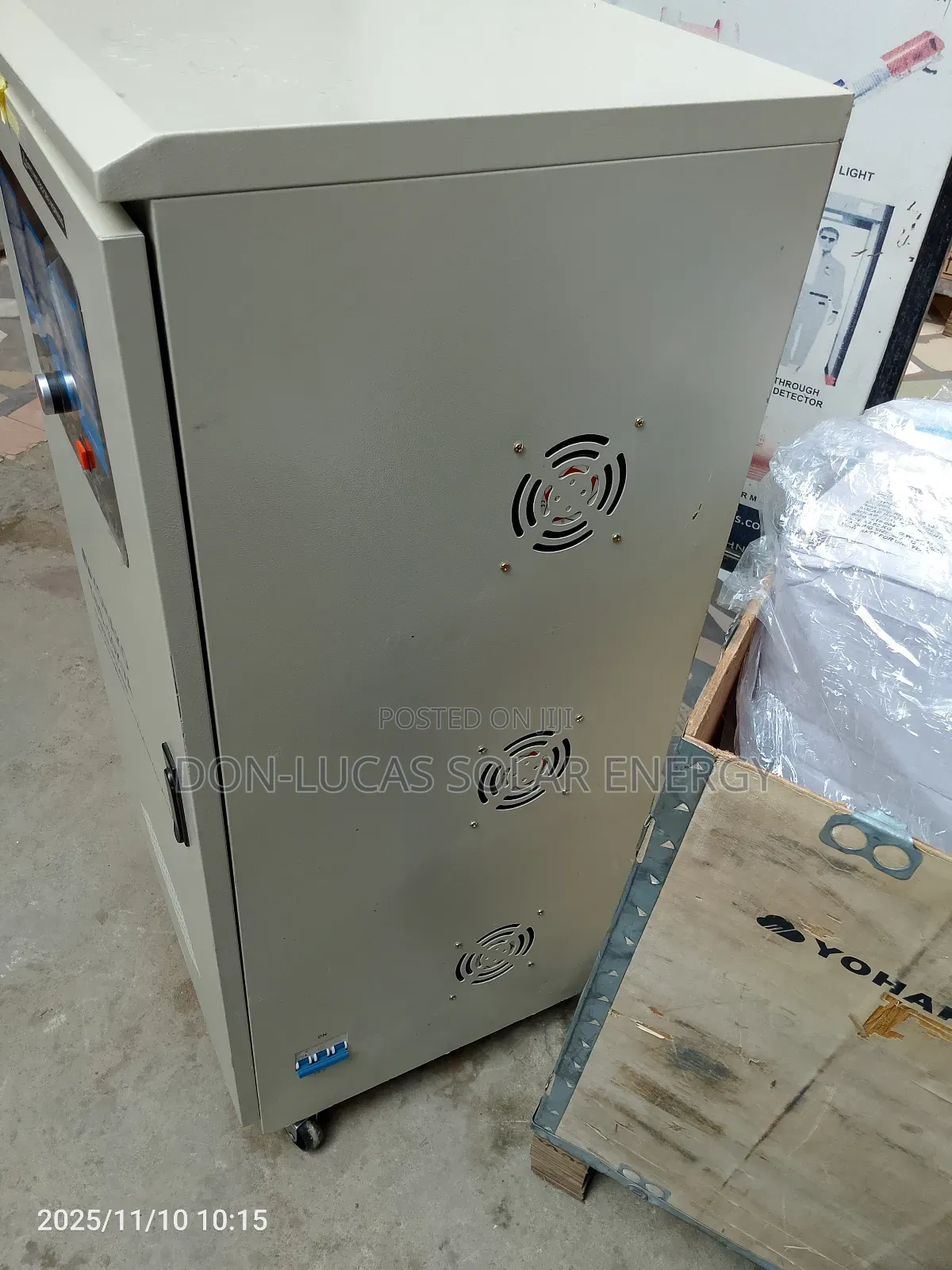 Yohaka Inverter Stabilizer Three Phase 30kva 196v