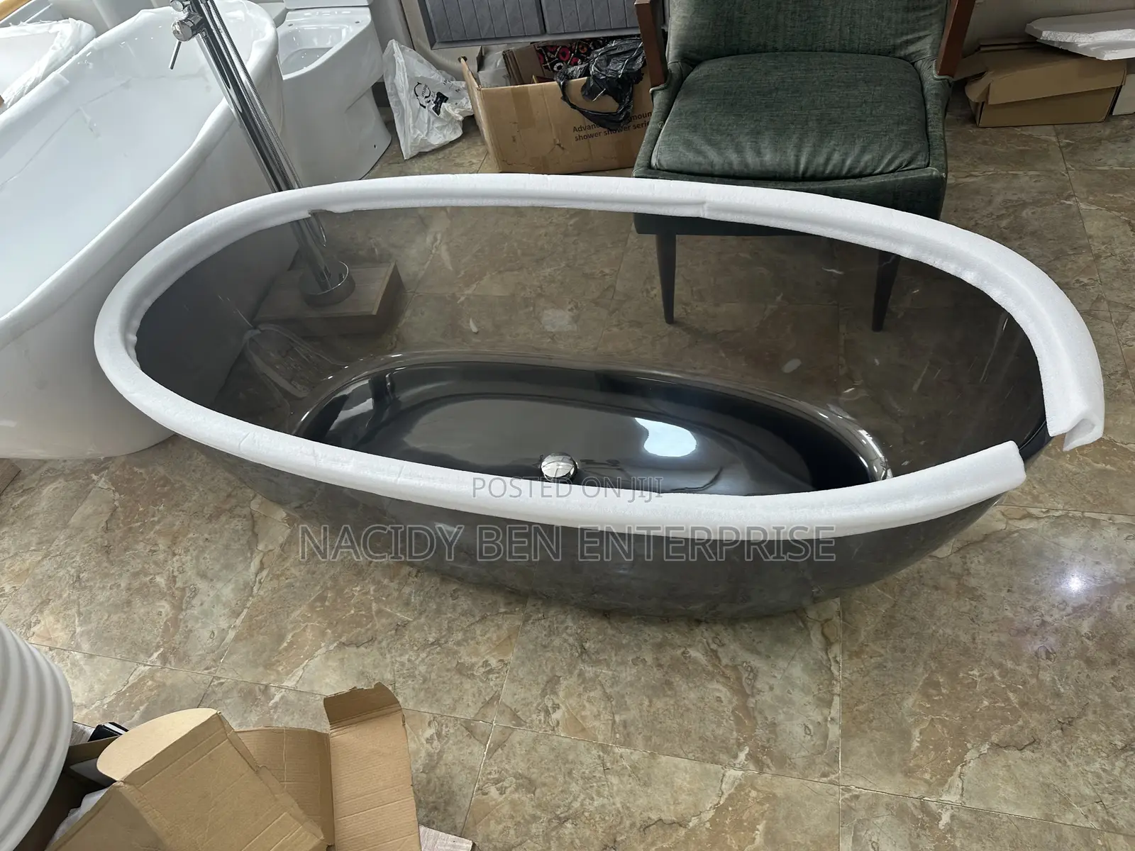 Transparent Bathtub Available