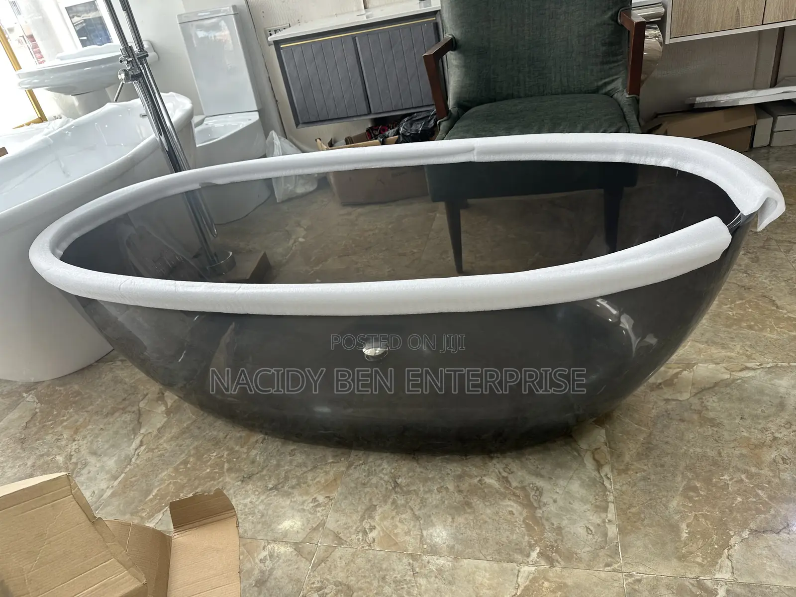 Transparent Bathtub Available