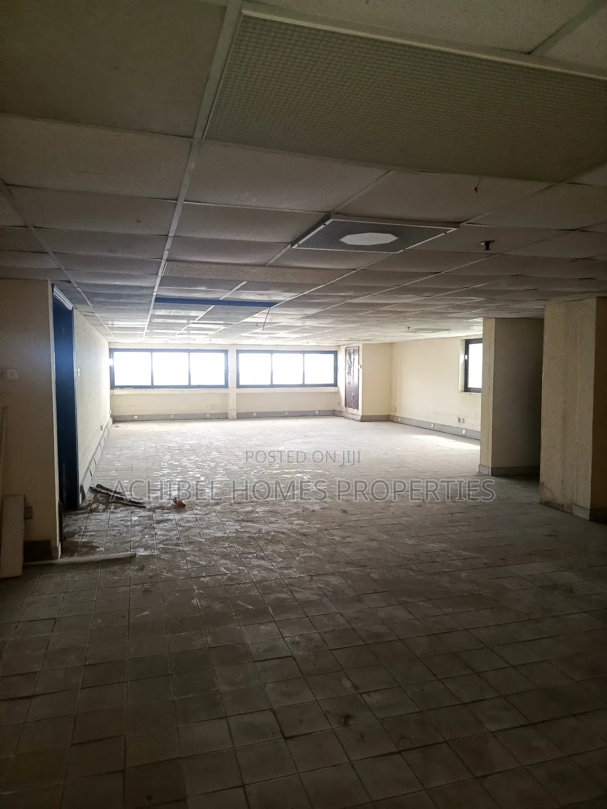 A 430 Square Meter Open Office Space for Commercial Use in Marina