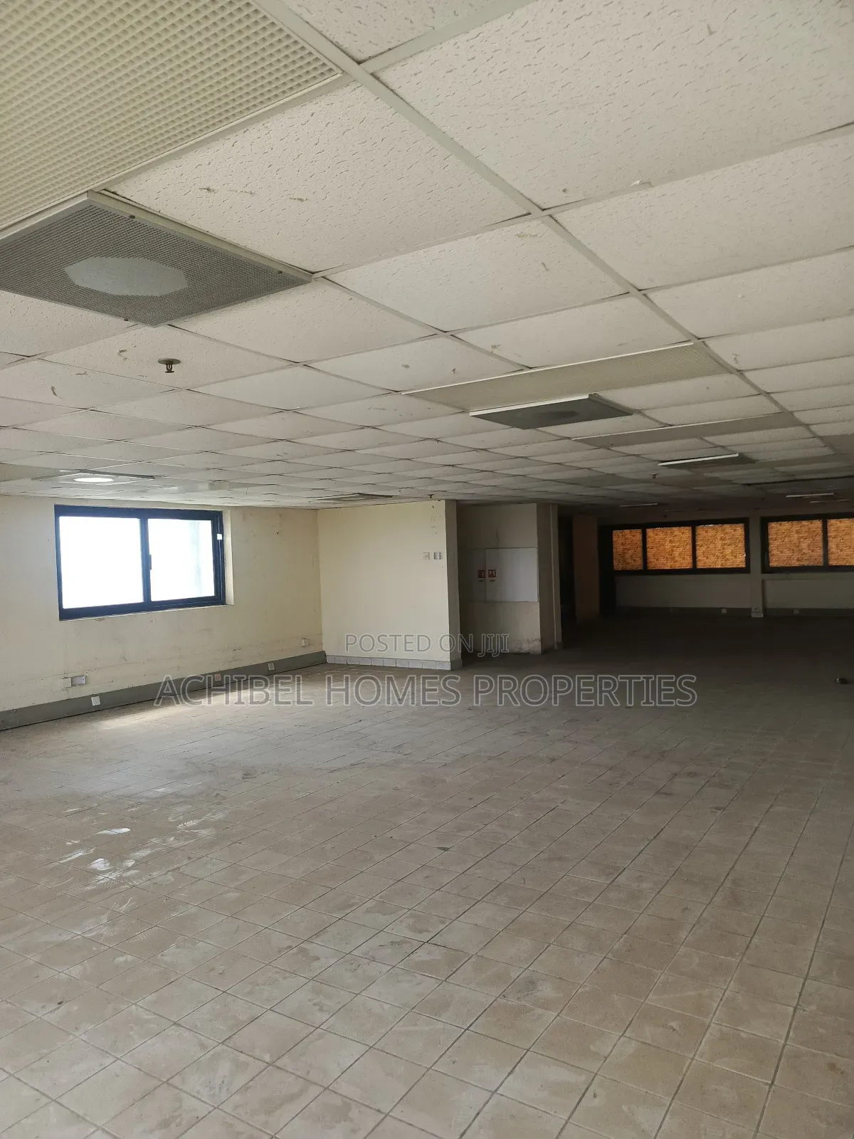 A 430 Square Meter Open Office Space for Commercial Use in Marina