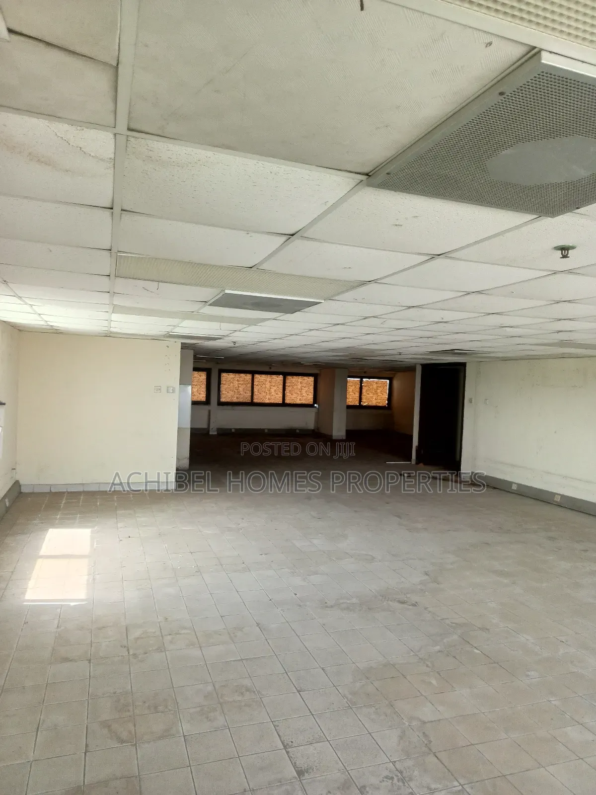 A 430 Square Meter Open Office Space for Commercial Use in Marina