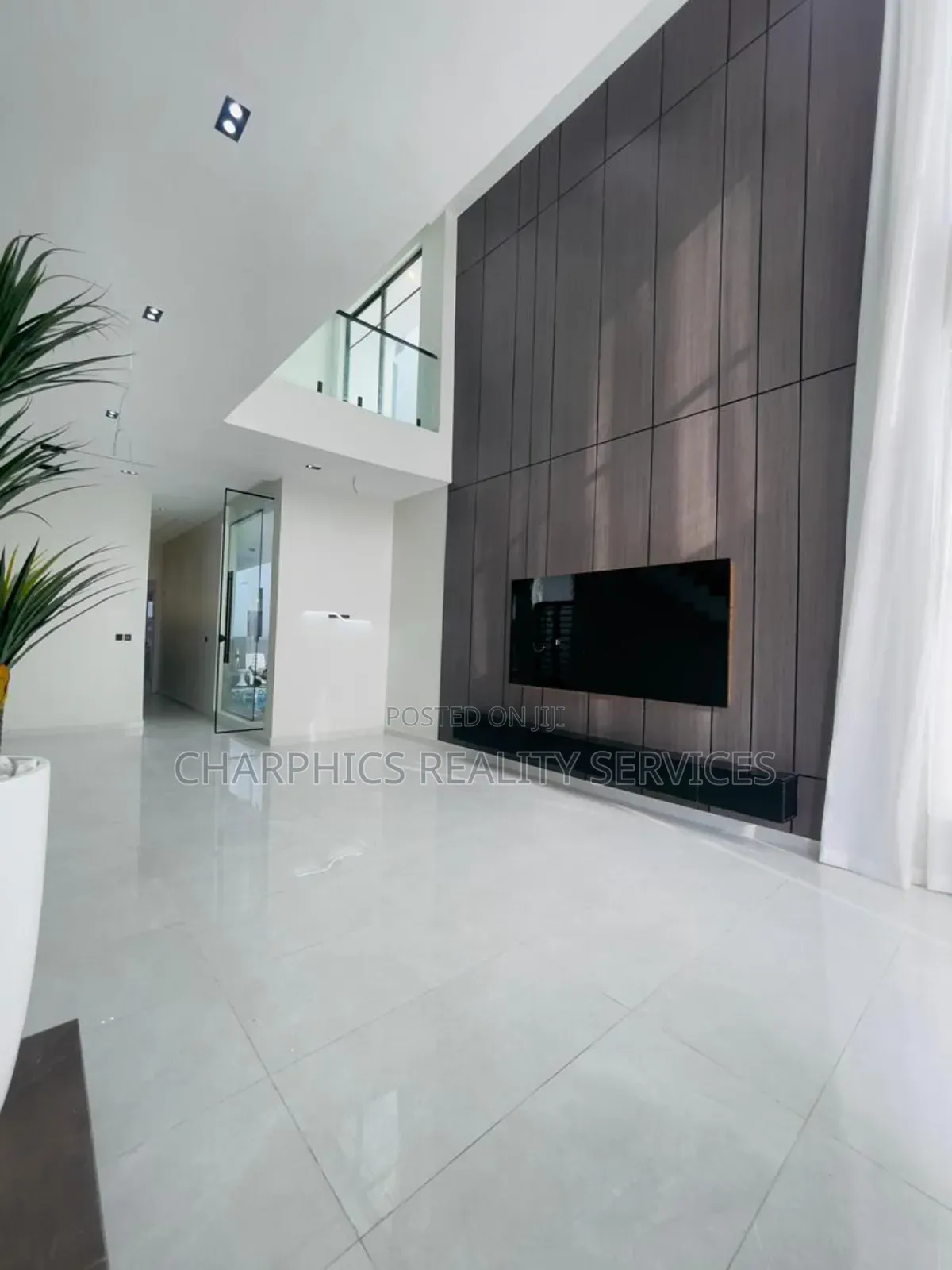 3bdrm Duplex in Banana Island for rent