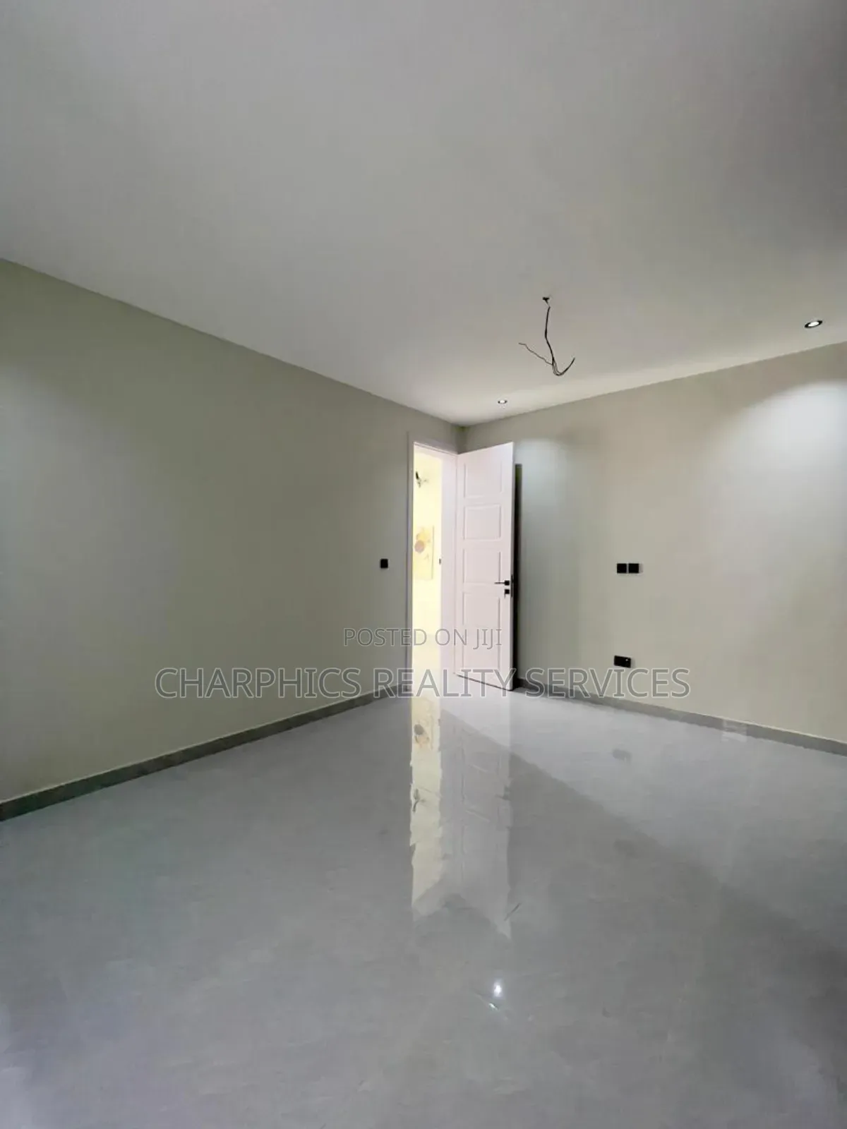 3bdrm Duplex in Banana Island for rent