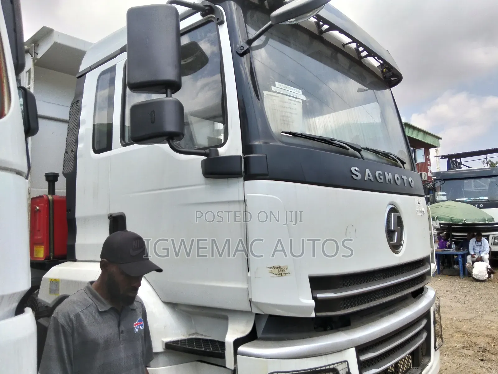 2025 Shacman Sagmoto E3 8x4