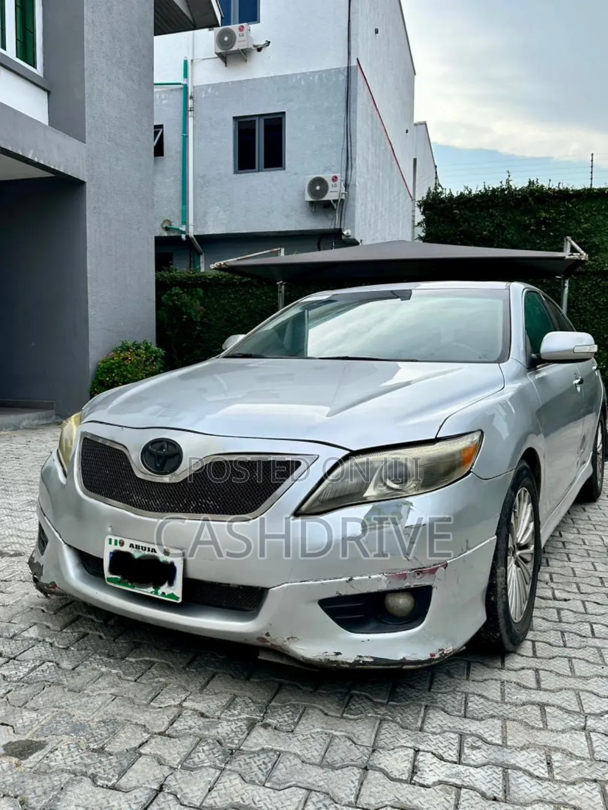 Toyota Camry SE V6 4dr Sedan (3.5L 6cyl 6A) 2011 Silver