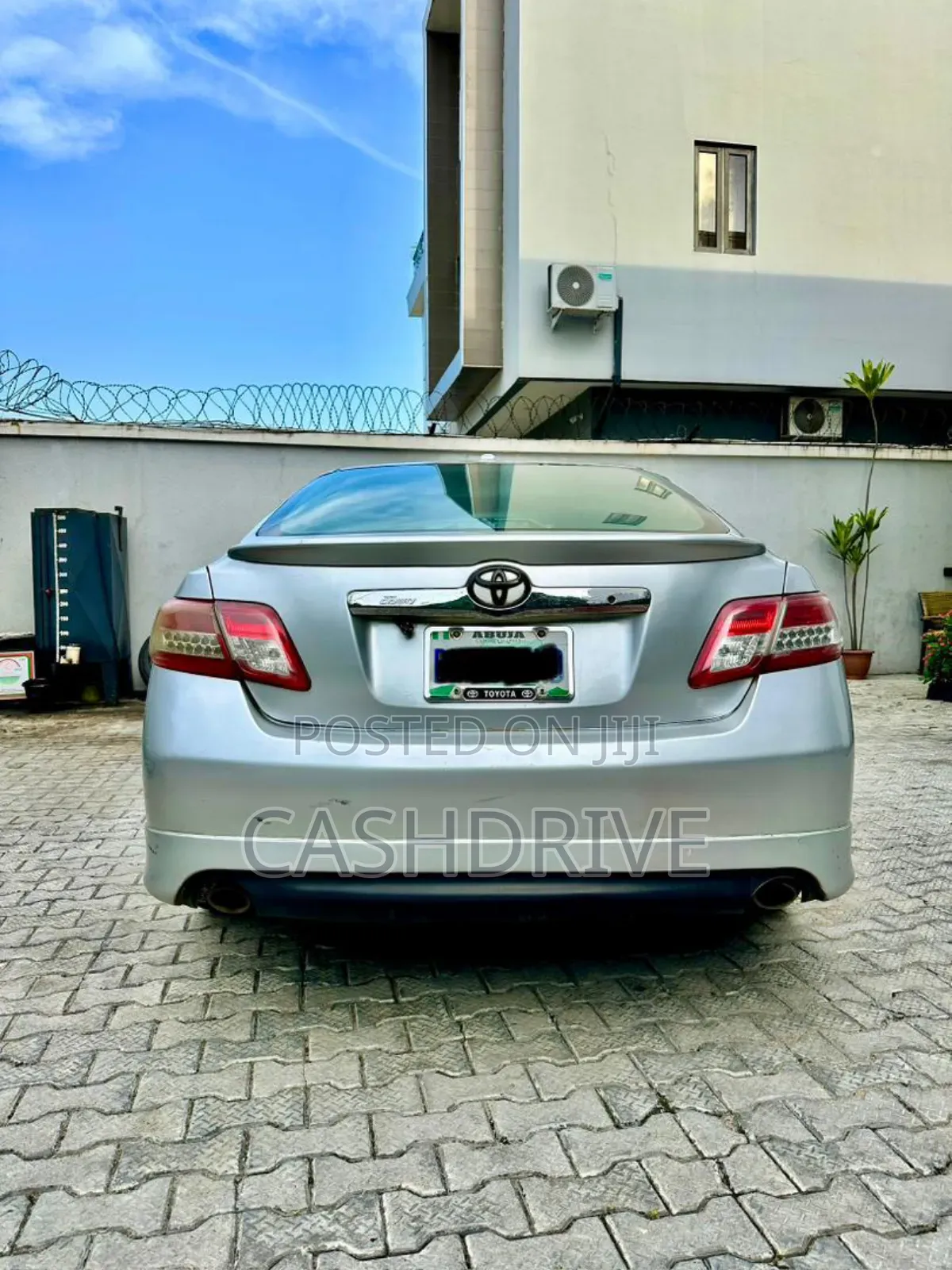 Toyota Camry SE V6 4dr Sedan (3.5L 6cyl 6A) 2011 Silver