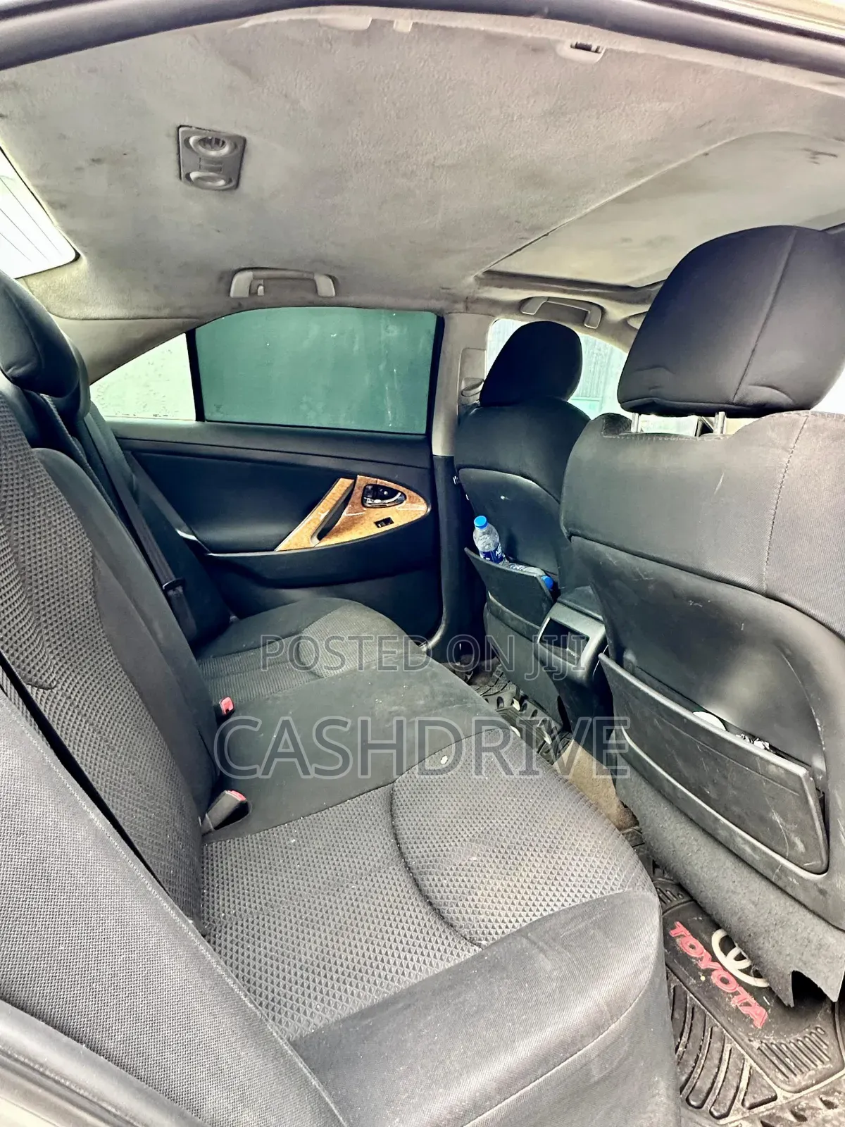 Toyota Camry SE V6 4dr Sedan (3.5L 6cyl 6A) 2011 Silver