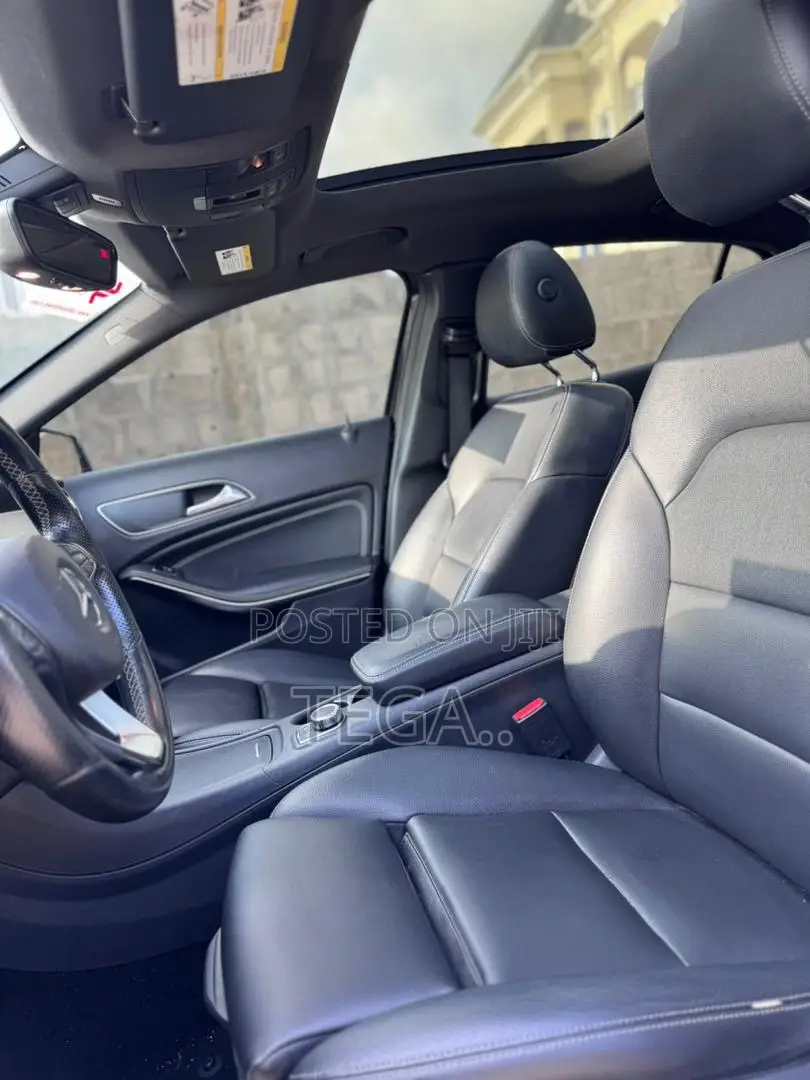 Mercedes-Benz GLA 250 2016 Black