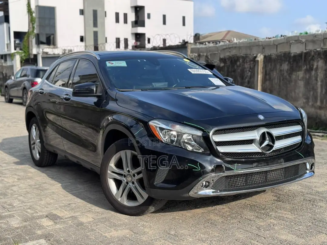 Mercedes-Benz GLA 250 2016 Black