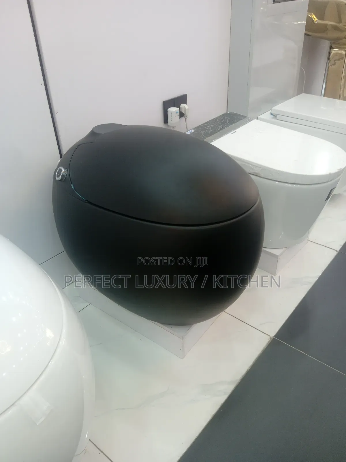 Quality Black Ideal Standard Luxury Smart Egg Shape Sensor W.C