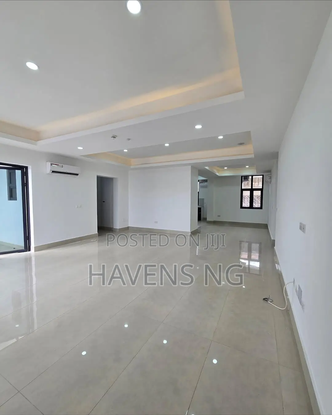 3bdrm Apartment in Lekki for sale