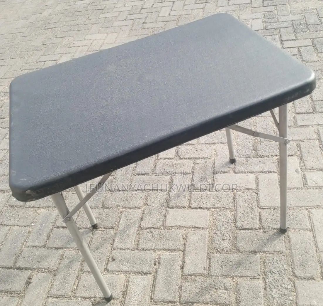 Plastic Chairs for Events , Churches and Gatherings