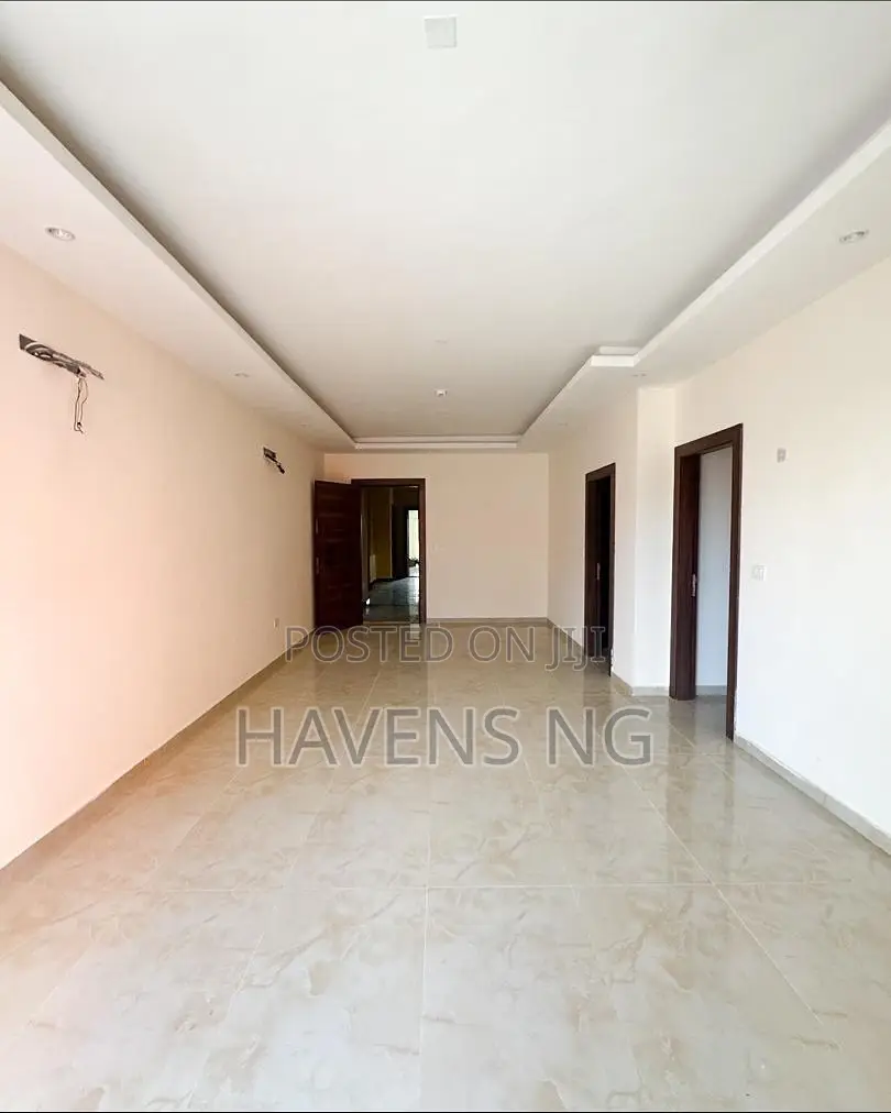 4bdrm Apartment in Victoria Island for sale